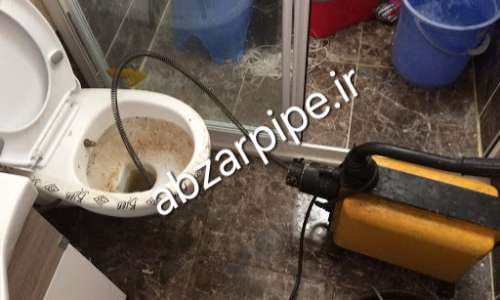 باز کردن لوله فاضلاب با فنر